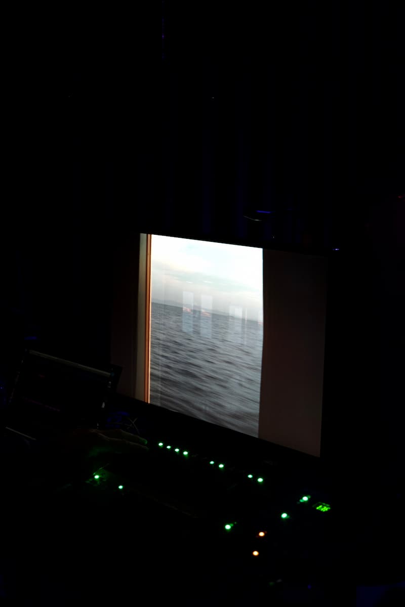 Shuta Hasunuma “unpeople + 1 people #08” listen “unpeople 360°